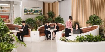 CÁC TÒA NHÀ HỘI SỞ TECHCOMBANK ĐƯỢC TRAO CHỨNG NHẬN “NĂNG LƯỢNG XANH 5 SAO”: KHẲNG ĐỊNH VỊ THẾ NƠI LÀM VIỆC TỐT NHẤT CHÂU Á