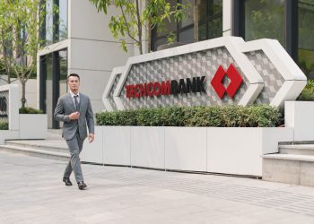 CÁC TÒA NHÀ HỘI SỞ TECHCOMBANK ĐƯỢC TRAO CHỨNG NHẬN “NĂNG LƯỢNG XANH 5 SAO”: KHẲNG ĐỊNH VỊ THẾ NƠI LÀM VIỆC TỐT NHẤT CHÂU Á