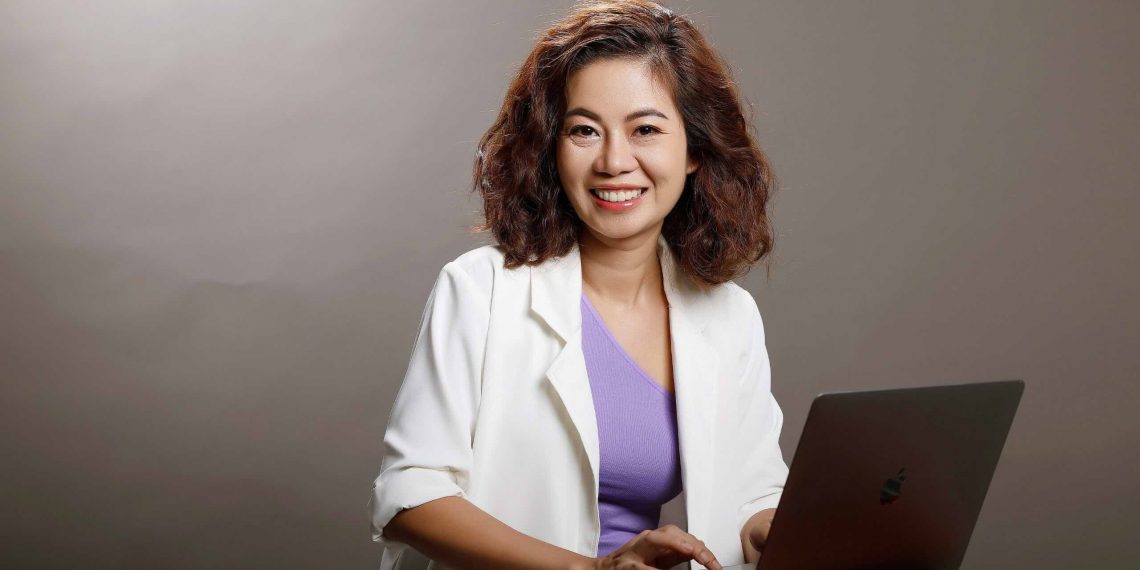 BÍ KÍP CÂN BẰNG CỦA MẸ ĐƠN THÂN SAU “TAI NẠN” SỨC KHOẺ LIÊN HOÀN