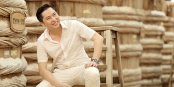 BTV TUẤN DUY KHÁM PHÁ NHÀ THÙNG Ủ NƯỚC MẮM TẠI PHÚ QUỐC