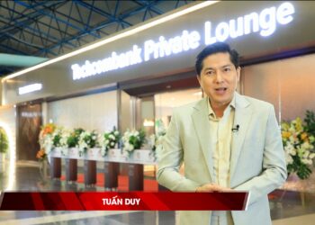 BTV TUẤN DUY – TECHCOMBANK RA MẮT PHÒNG CHỜ SÂN BAY NỘI BÀI