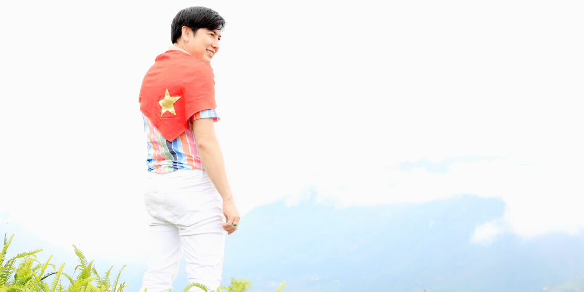 BTV TUẤN DUY – “CHÚNG TÔI YÊU 30/4 THEO CÁCH CỦA MÌNH”