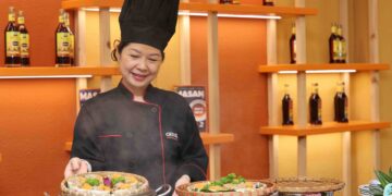 NGHỆ NHÂN TẠ OANH VÀ HÀNH TRÌNH GÌN GIỮ HƯƠNG VỊ DÂN GIAN TRONG BÁNH DƯA HƯỜNG