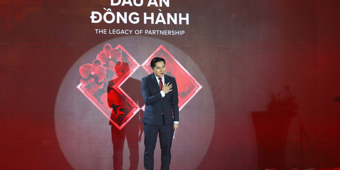 BTV TUẤN DUY –  ĐỒNG HÀNH CÙNG TECHCOMBANK TRONG HÀNH TRÌNH “DẤU ẤN ĐỒNG HÀNH”