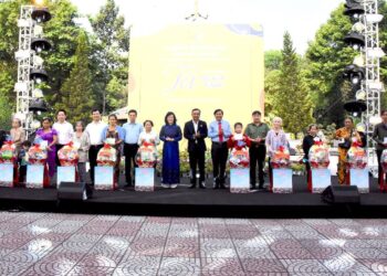 Ấm áp chương trình “Tết nghĩa tình – Phường hạnh phúc”