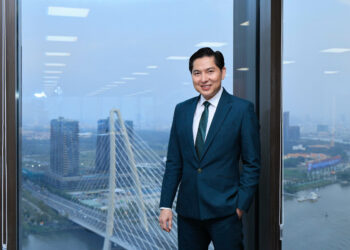 BTV Tuấn Duy lịch lãm tại Saigon Marina IFC – góc nhìn triệu đô bao trọn thành phố