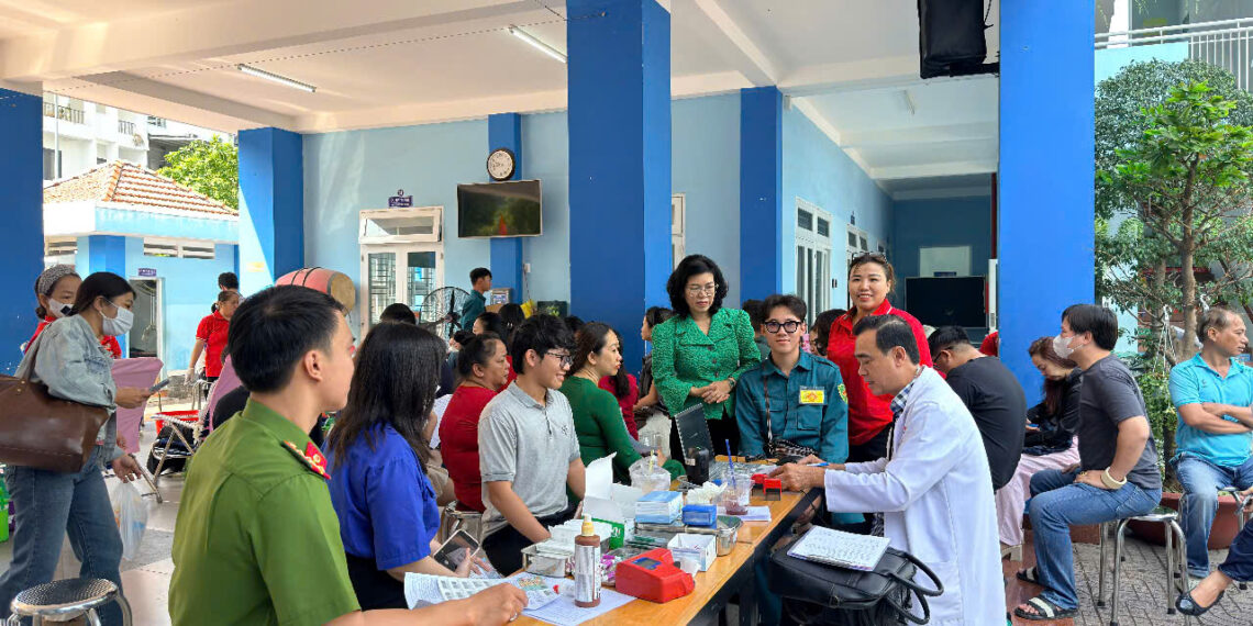 PHƯỜNG TÂN SƠN HÒA SÔI NỔI NGÀY HỘI HIẾN MÁU TÌNH NGUYỆN HƯỞNG ỨNG LỄ HỘI XUÂN HỒNG NĂM