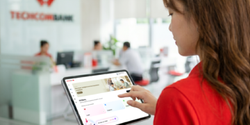 Techcom Life giữ vững vị trí số 1 bancassurance, lọt Top 5 doanh thu phí bảo hiểm mới