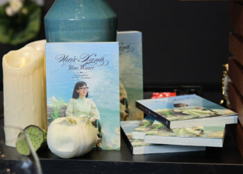 KHÔNG GIAN VĂN CHƯƠNG KẾT NỐI CẢM XÚC QUA TẬP THƠ “NƯỚC XANH – BLUE WATER”