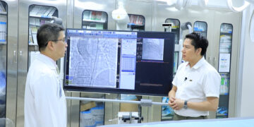 Hẹp van động mạch chủ ở người cao tuổi: Đừng nhầm dấu hiệu bệnh tim với tuổi già